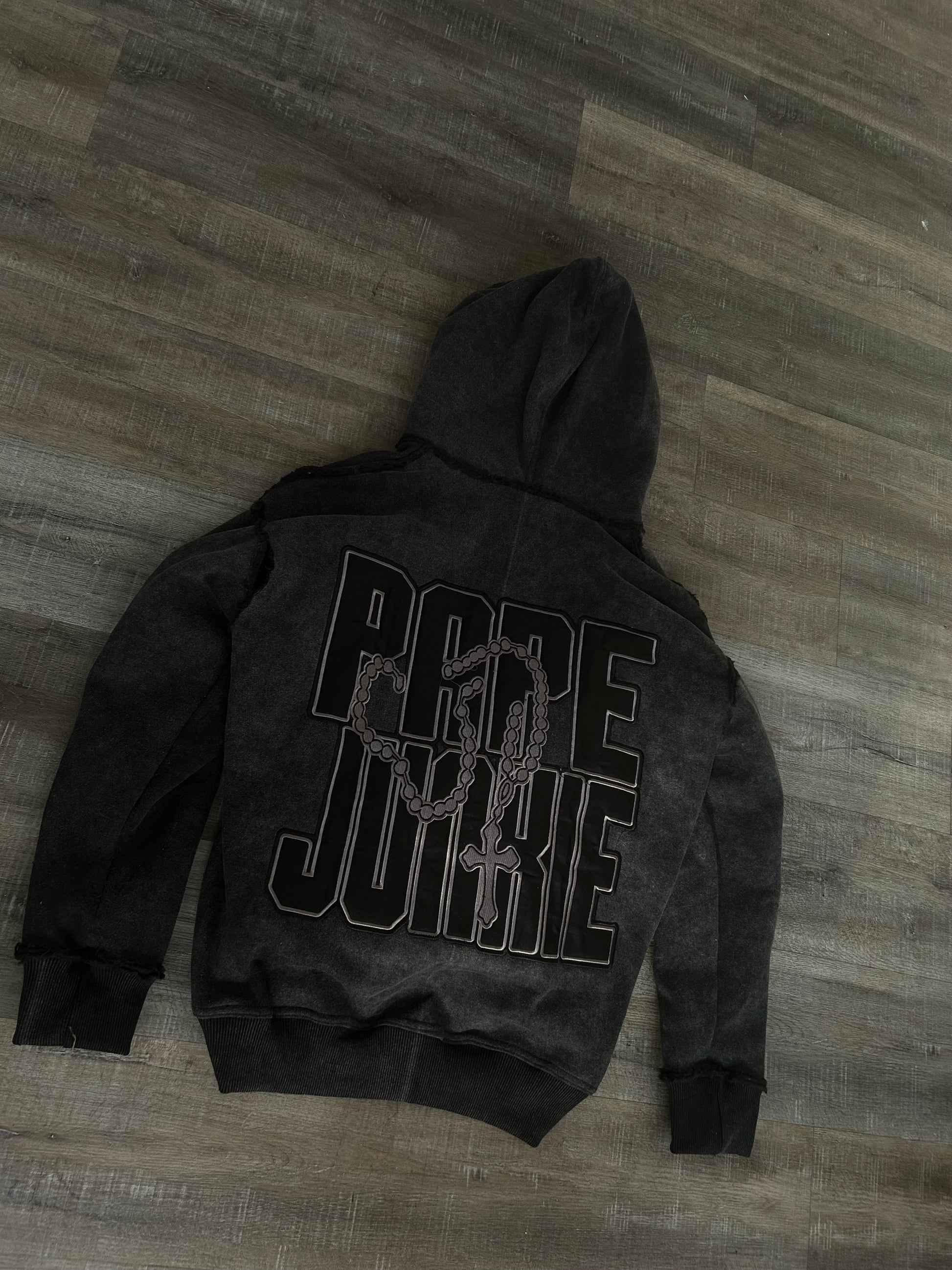 PAPE JUNKIES